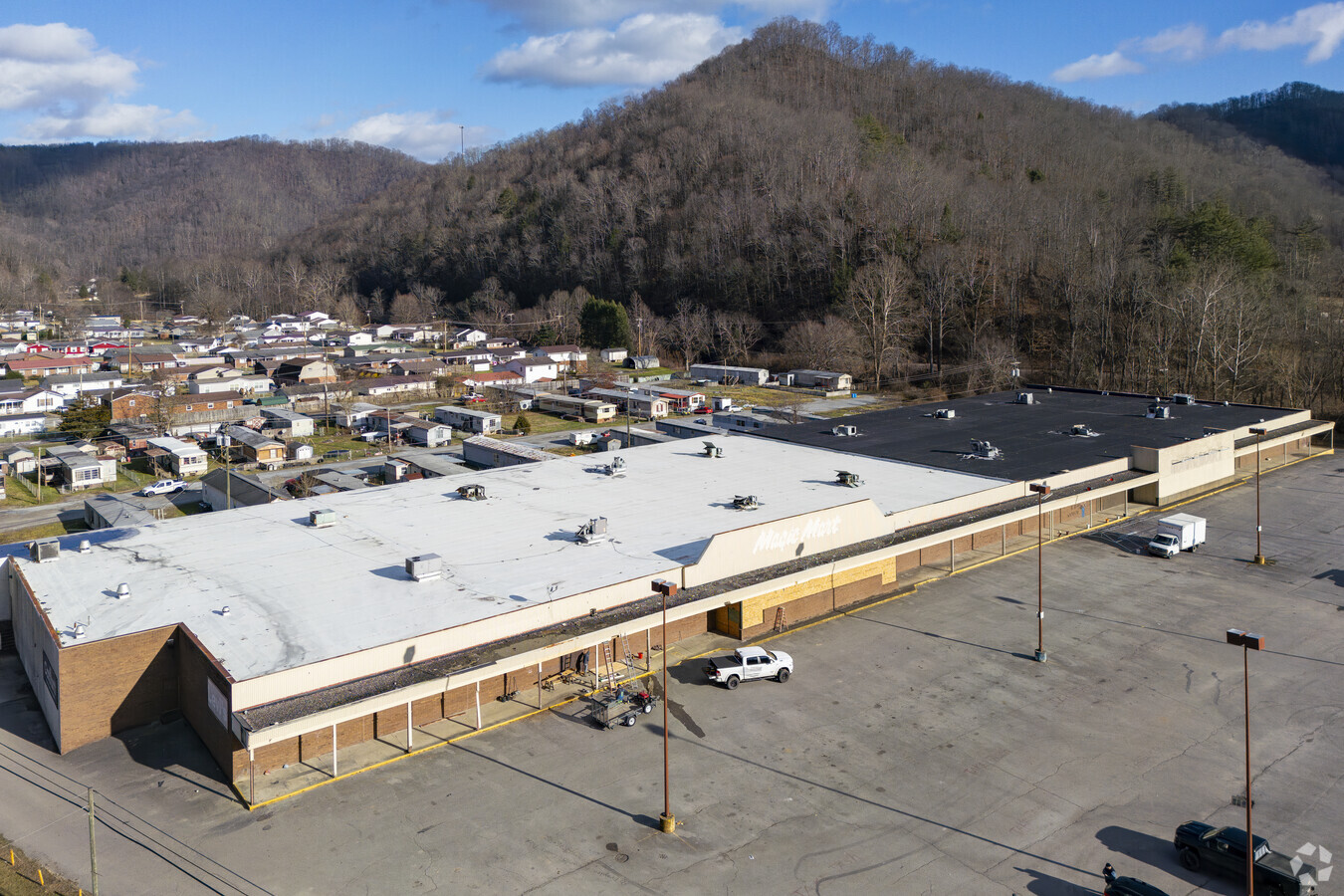 539-Valley-Dr-Oceana-WV-Building-Photo-1-HighDefinition